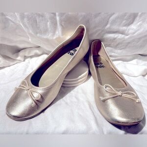 *3 for $20* Ballet-style gold flats, Zoe & Zac, Kids sz 5.